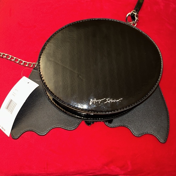 Betsey Johnson purse - Picture 3 of 12